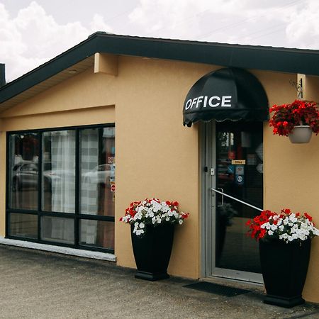 Saxony Motel Chatham-Kent Экстерьер фото