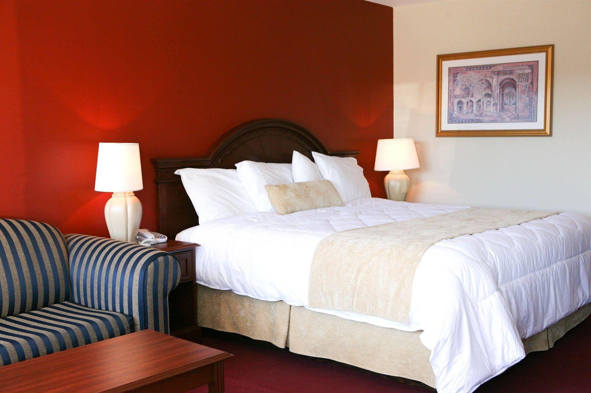 Saxony Motel Chatham-Kent Экстерьер фото